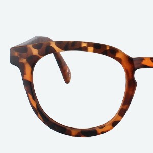 Round glasses